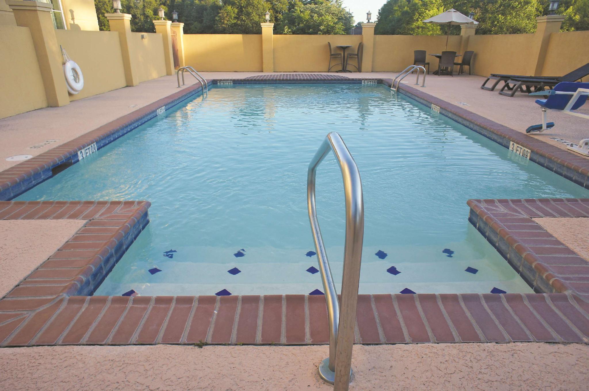 La Quinta Inn & Suites By Wyndham Broussard - Lafayette Area Экстерьер фото